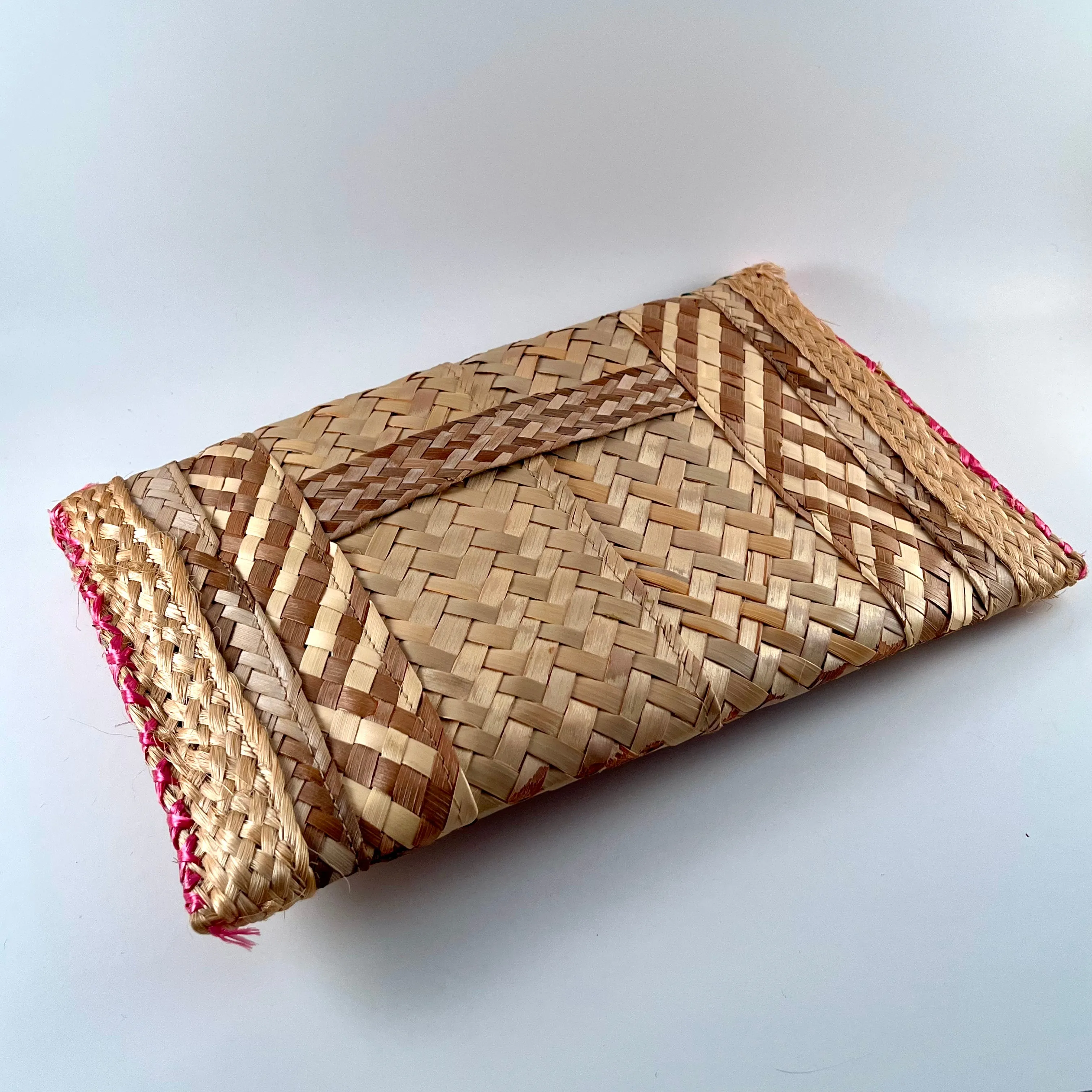 1960s/1970s Raffia & Straw Woven Clutch