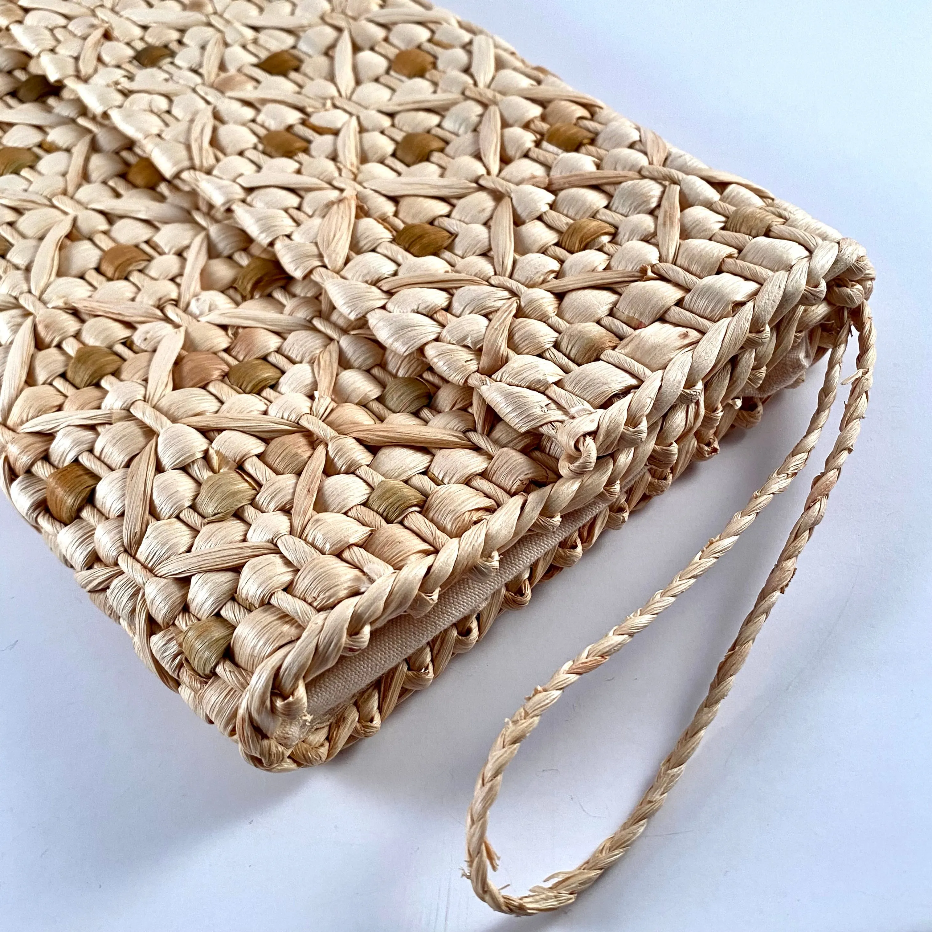 1970s Straw Woven Clutch