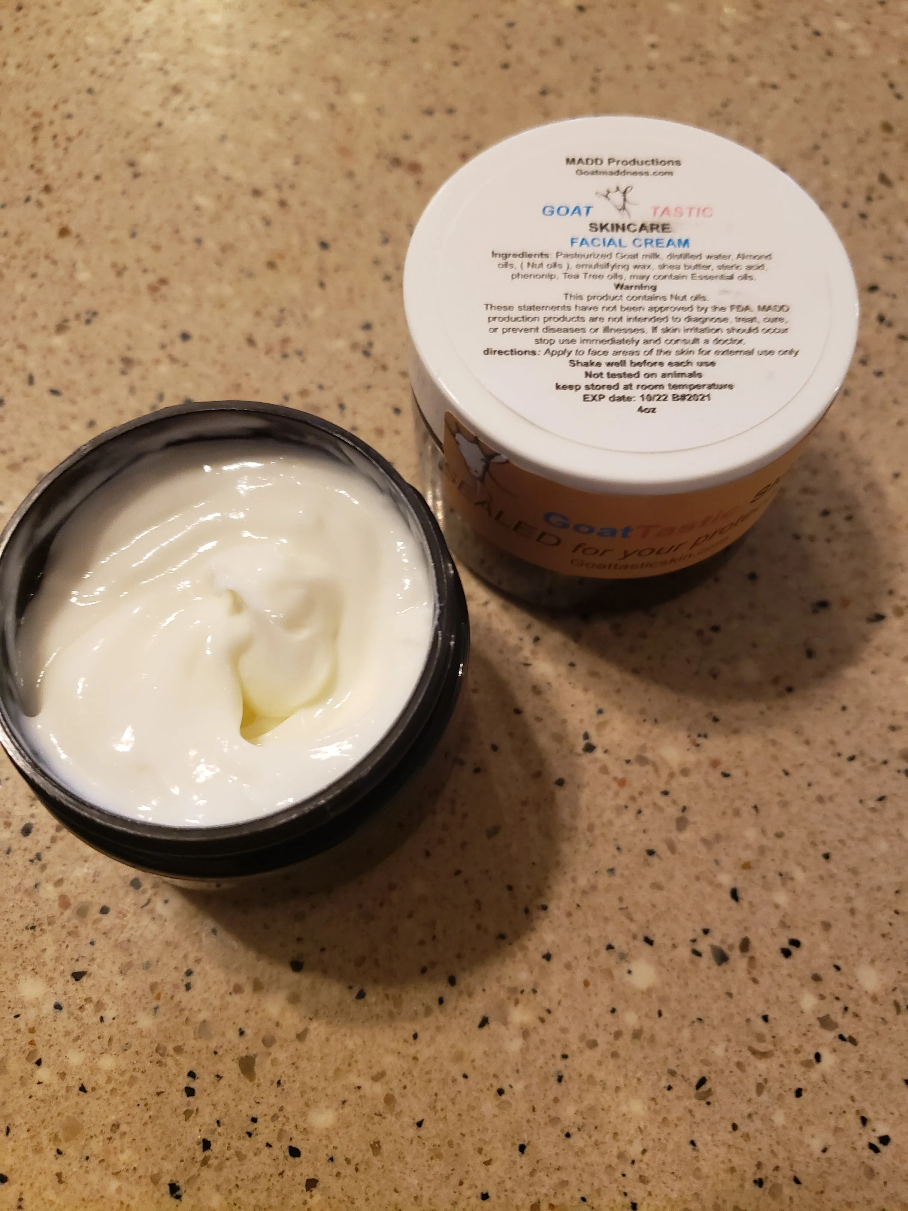 Anti-Aging Moisturizer Cream – Age-Defying Formula for Smooth Skin