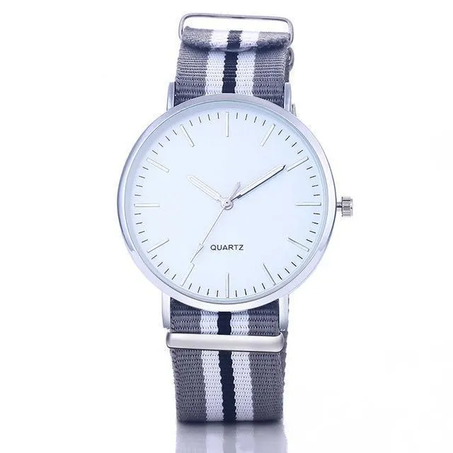 Attractive Quartz Watch with Multi-color Strap