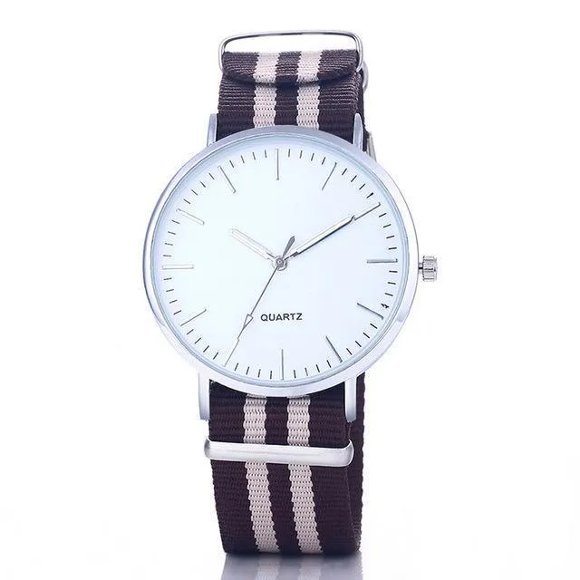 Attractive Quartz Watch with Multi-color Strap