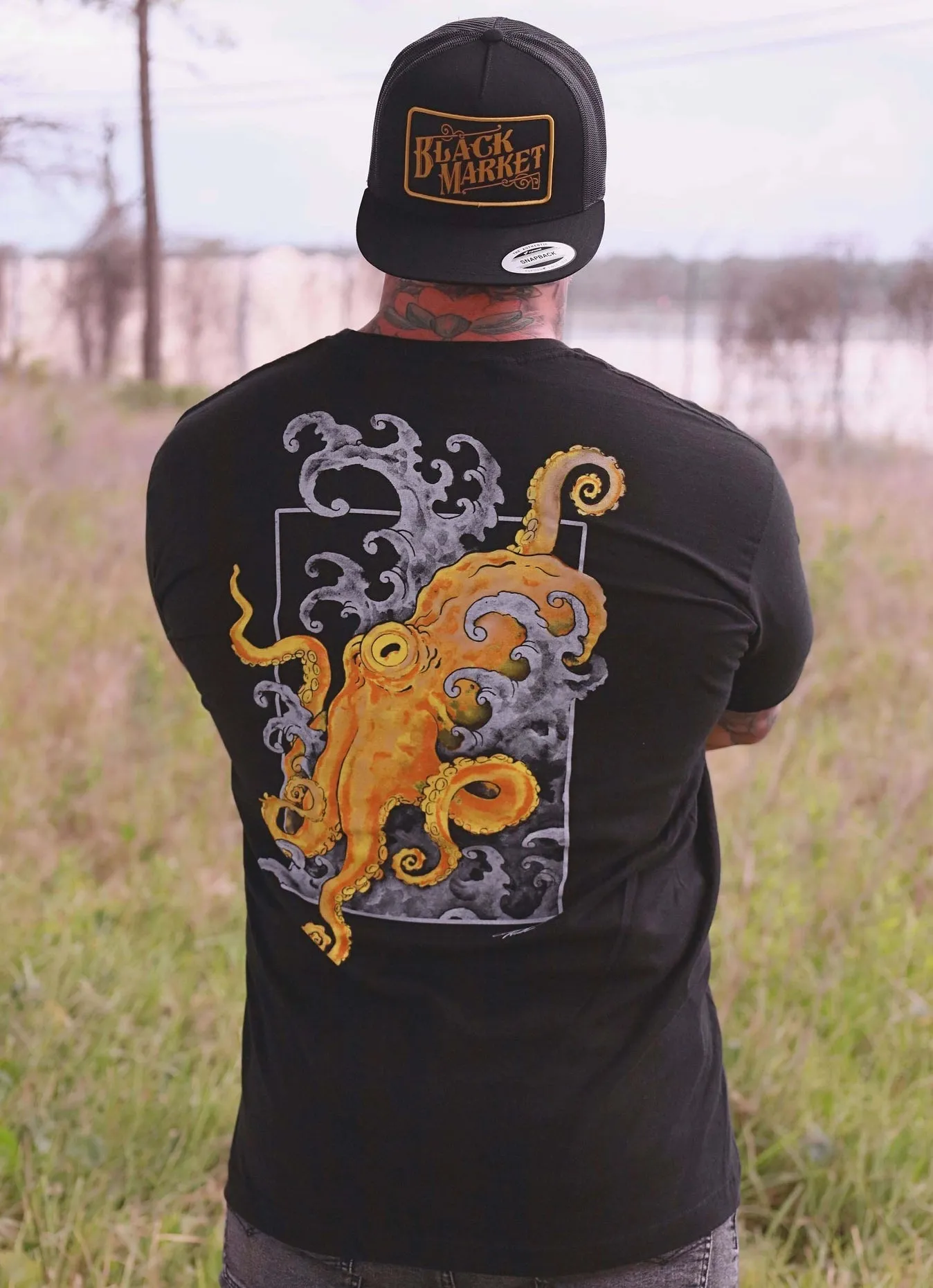 Black Market Octopus Crawl Men's Graphic T-Shirt Black