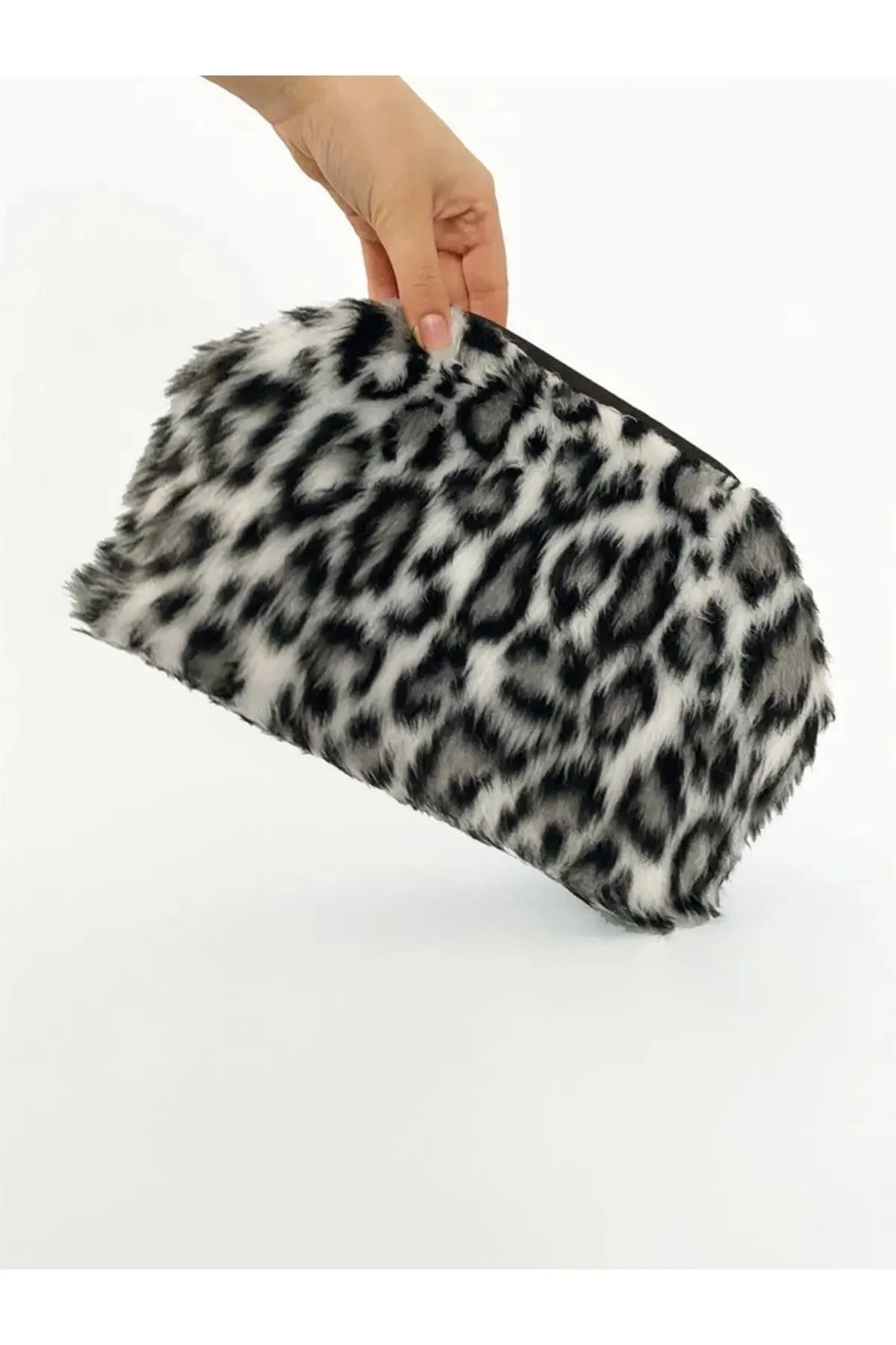 Bold Brown Leopard Print Plush Clutch Handbag