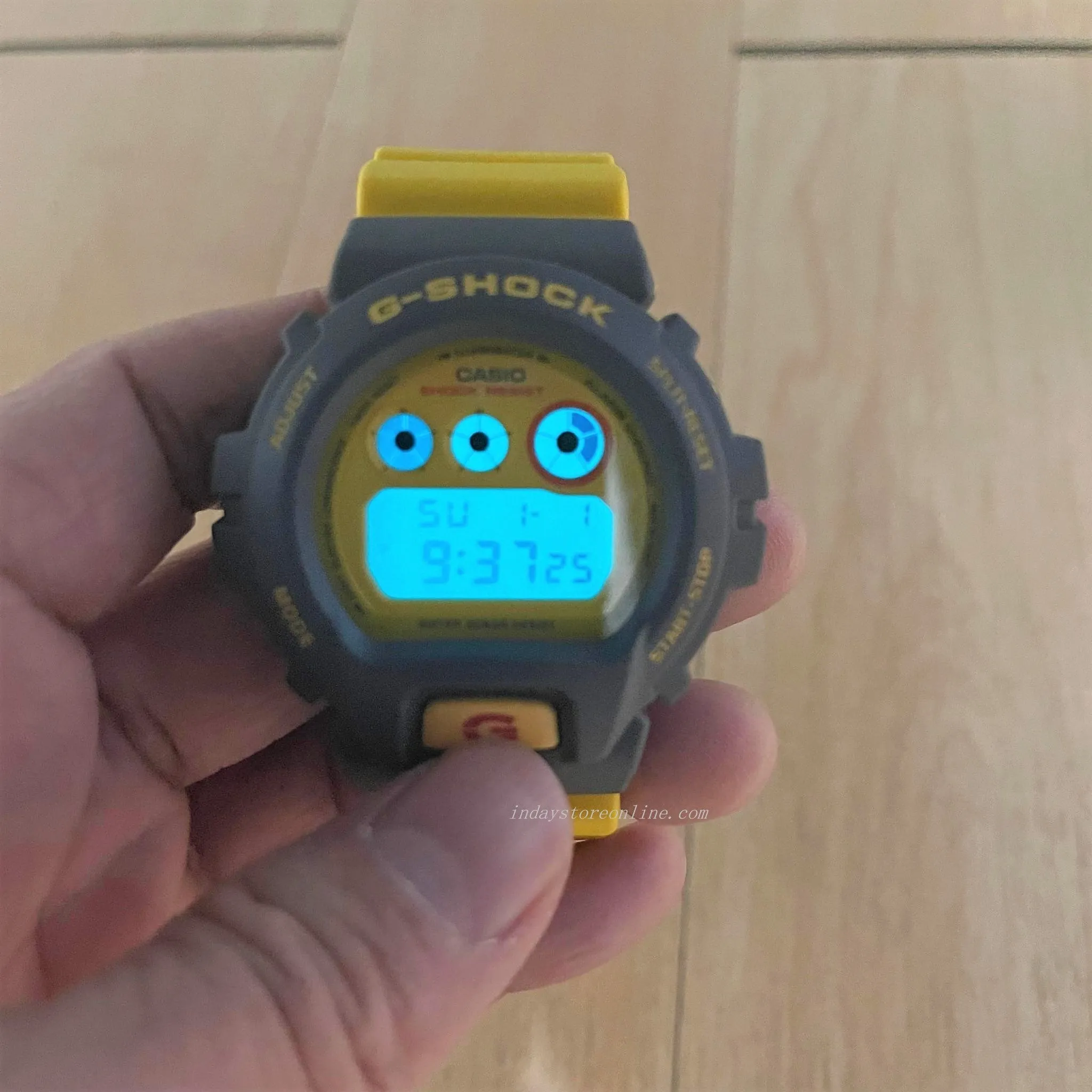 Casio G-Shock Men's Watch DW-6900Y-9 Digital 6900 Series 90s Sport Watch Series