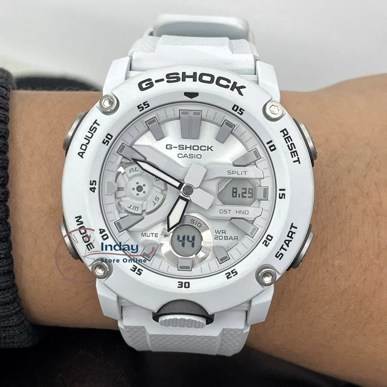 Casio G-Shock Men's Watch GA-2000S-7A Analog-Digital Shock Resistant Shock Resistant Carbon Core Guard Structure