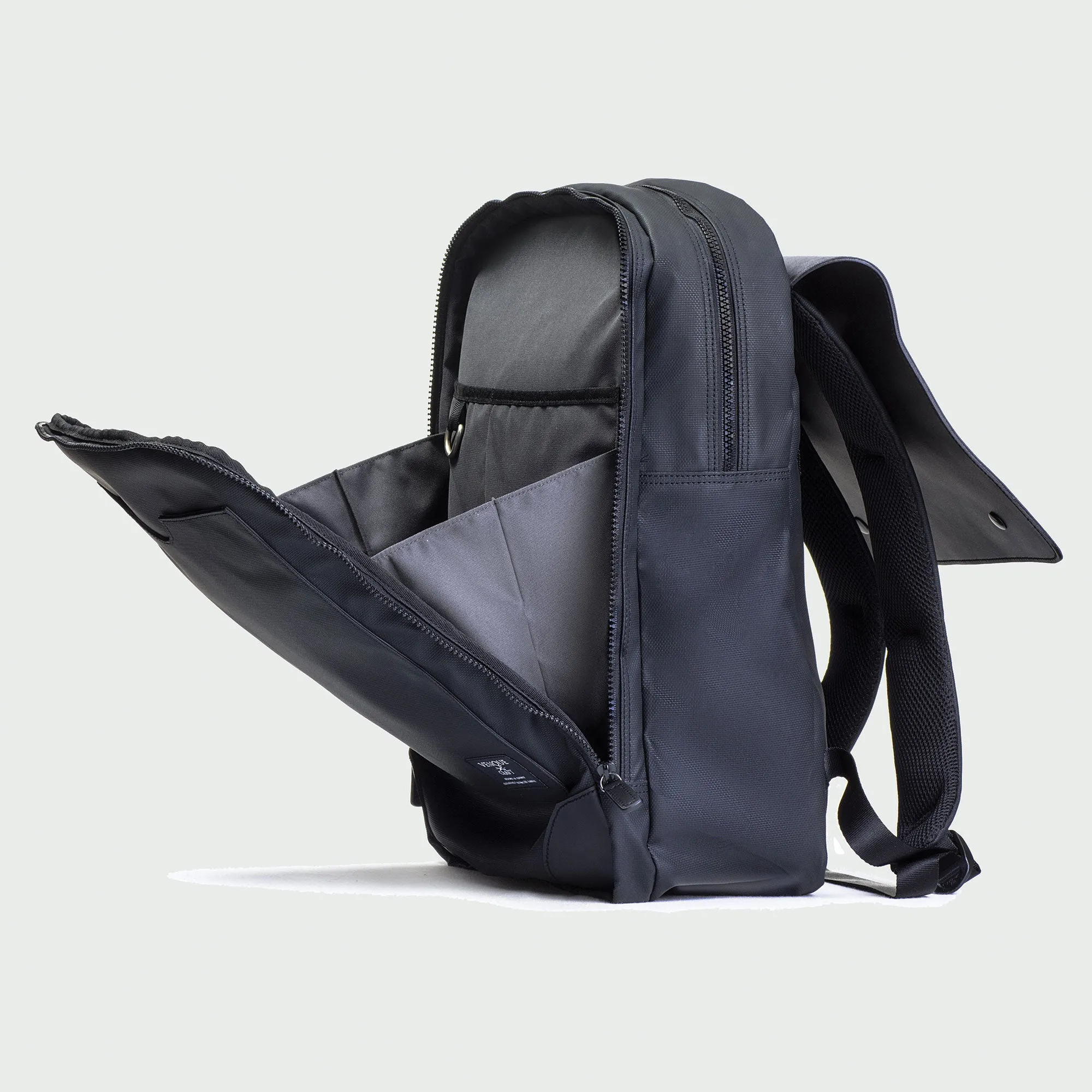 FLATSQUARE BACKPACK 20L