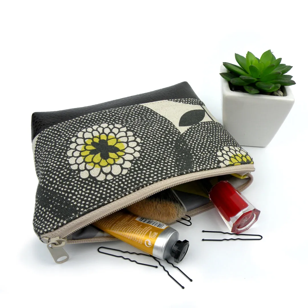 Large Cosmetic Clutch in Flowerfields