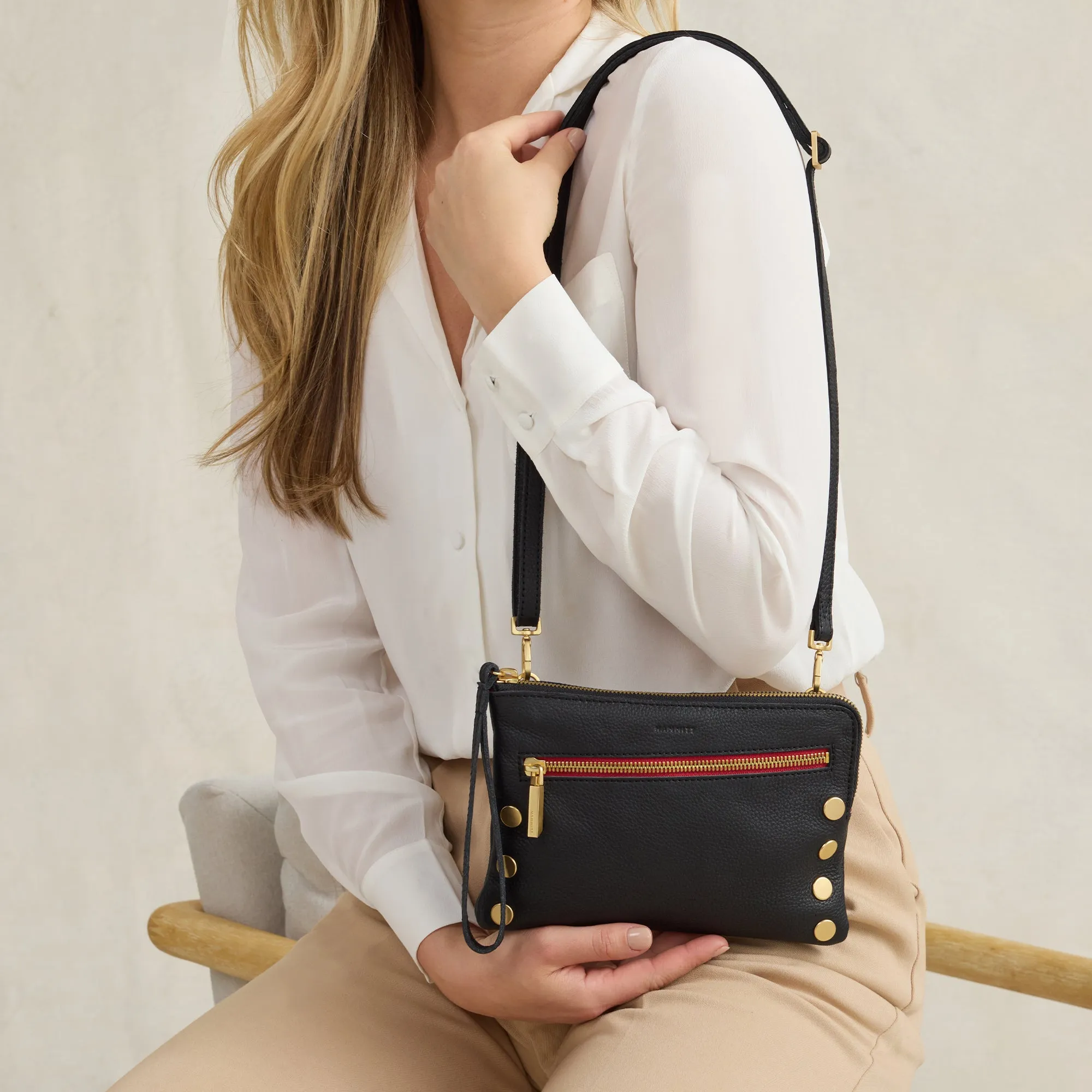 Nash Small | Black/Brushed Gold Red Zip