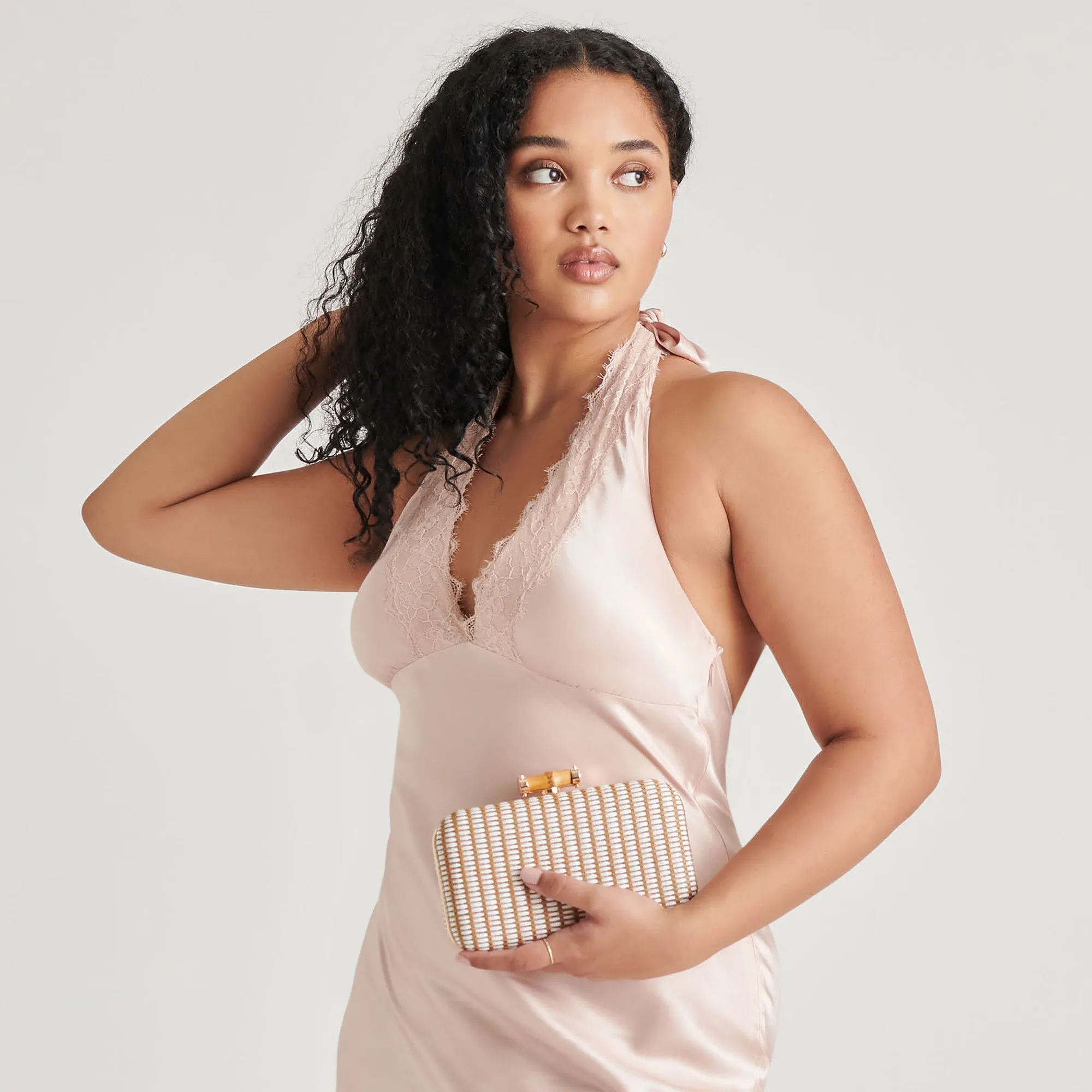 SYMI CLUTCH NATURAL RAFFIA