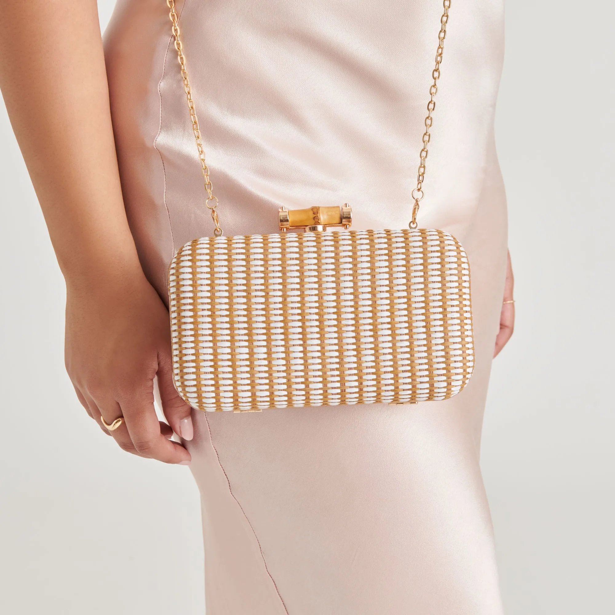 SYMI CLUTCH NATURAL RAFFIA