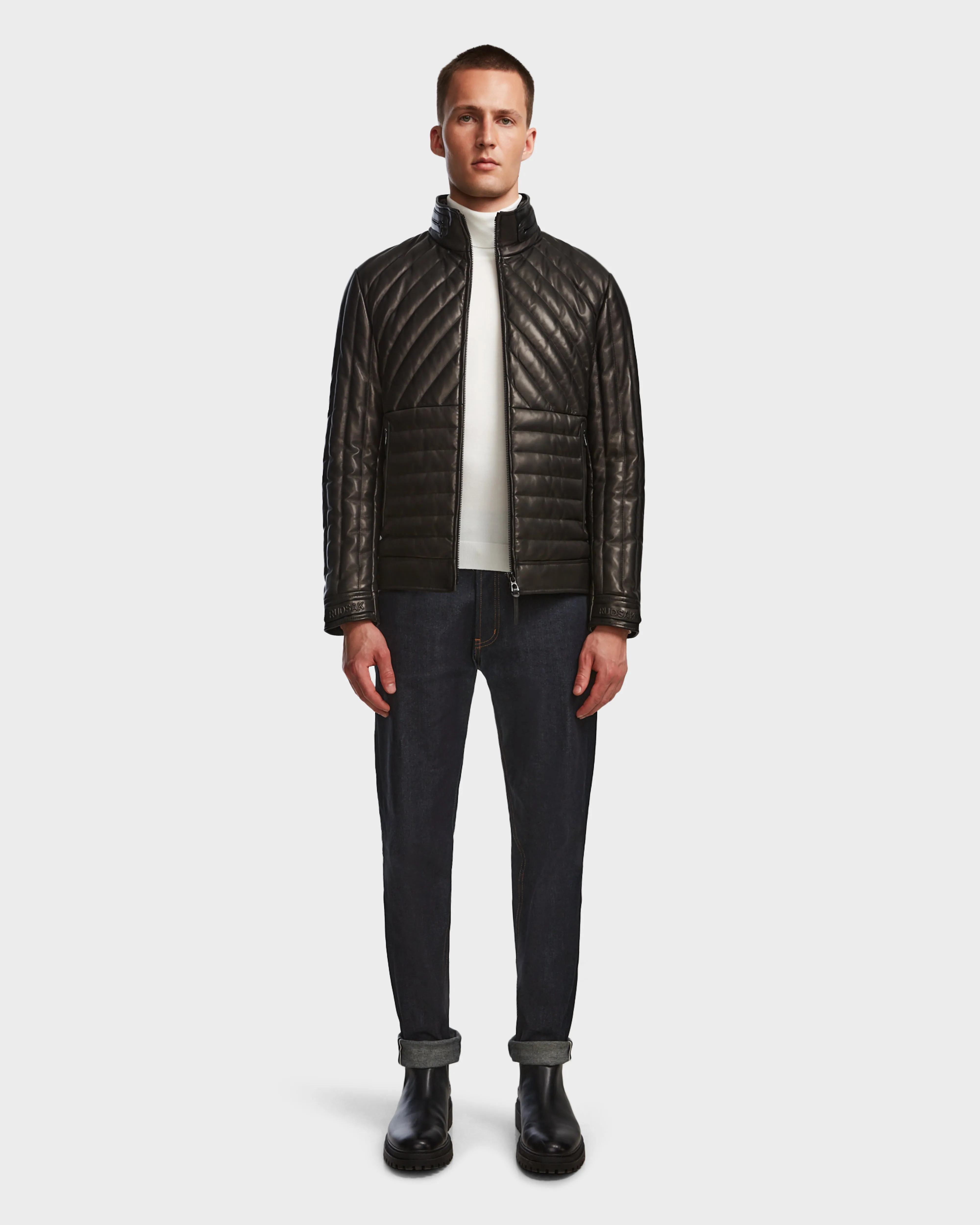 THOM - 6124594 Black