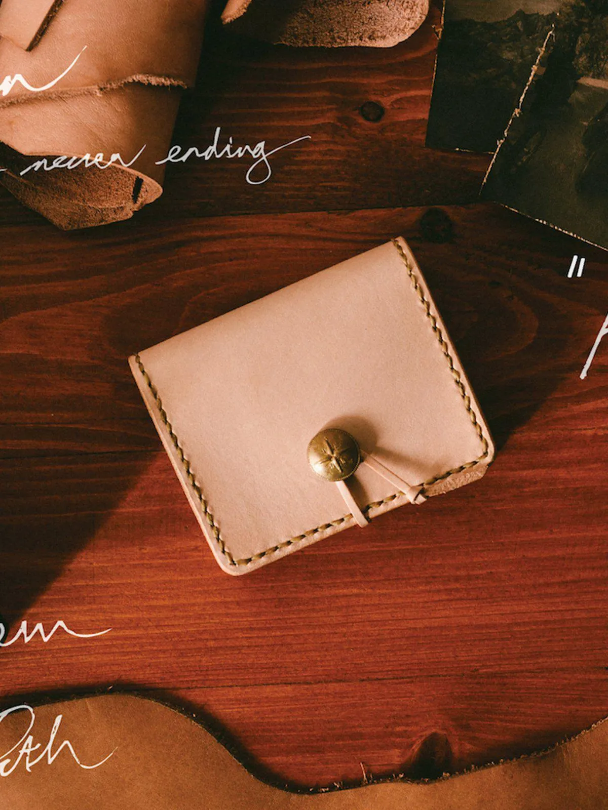 Voyej Auburn Natural Short Wallet