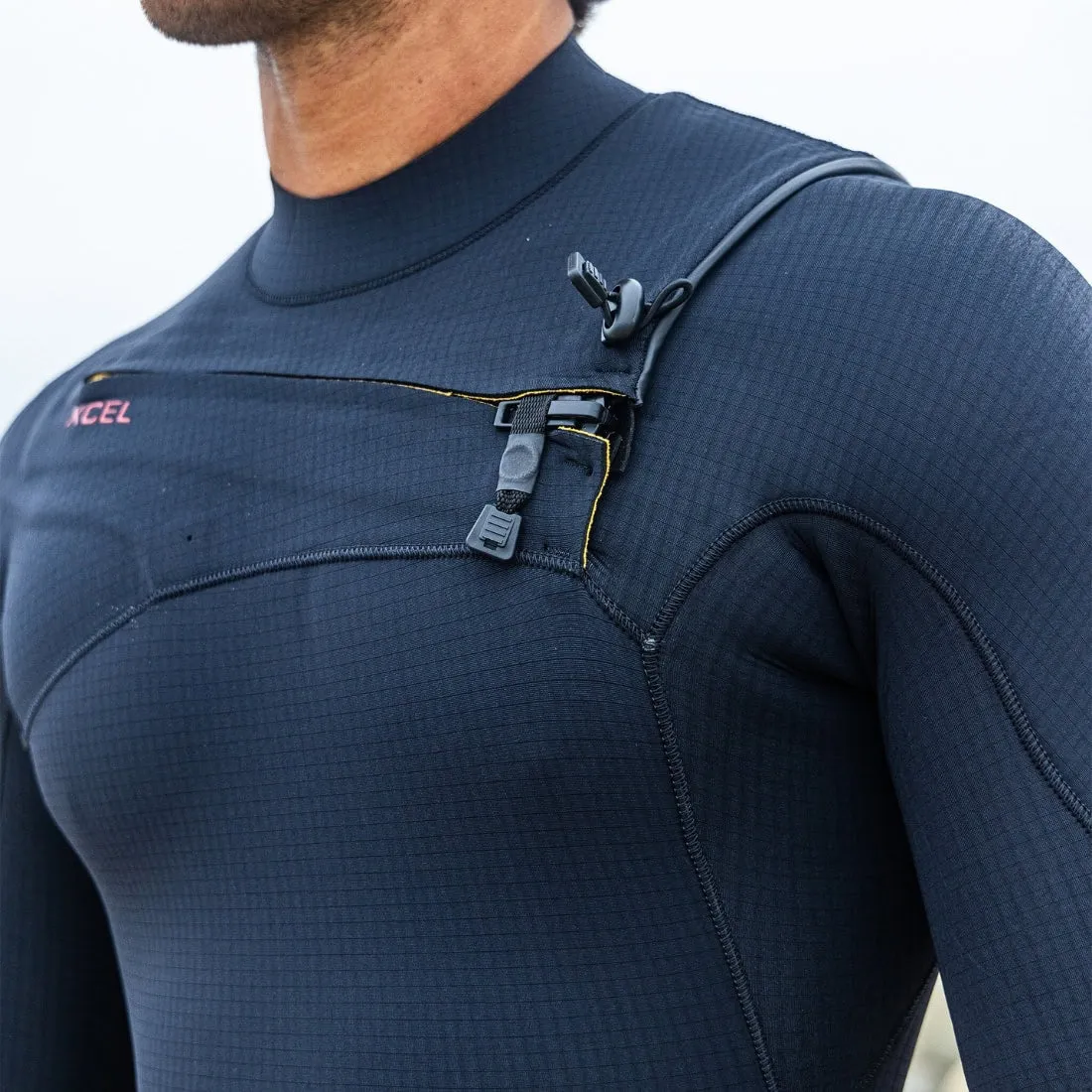 Xcel Mens 5/4mm Infiniti Hooded Chest Zip Wetsuit - Black